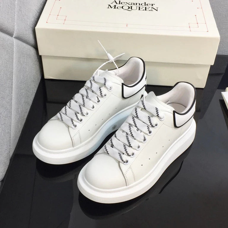 ALEXANDER MCQUEEN LARRY